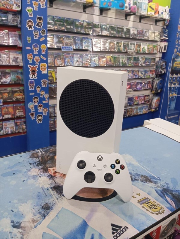 USADA Consola Xbox Serie S + Joystick